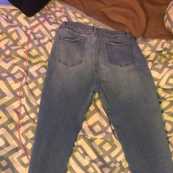 Size small/medium. - Picture 4 of 4